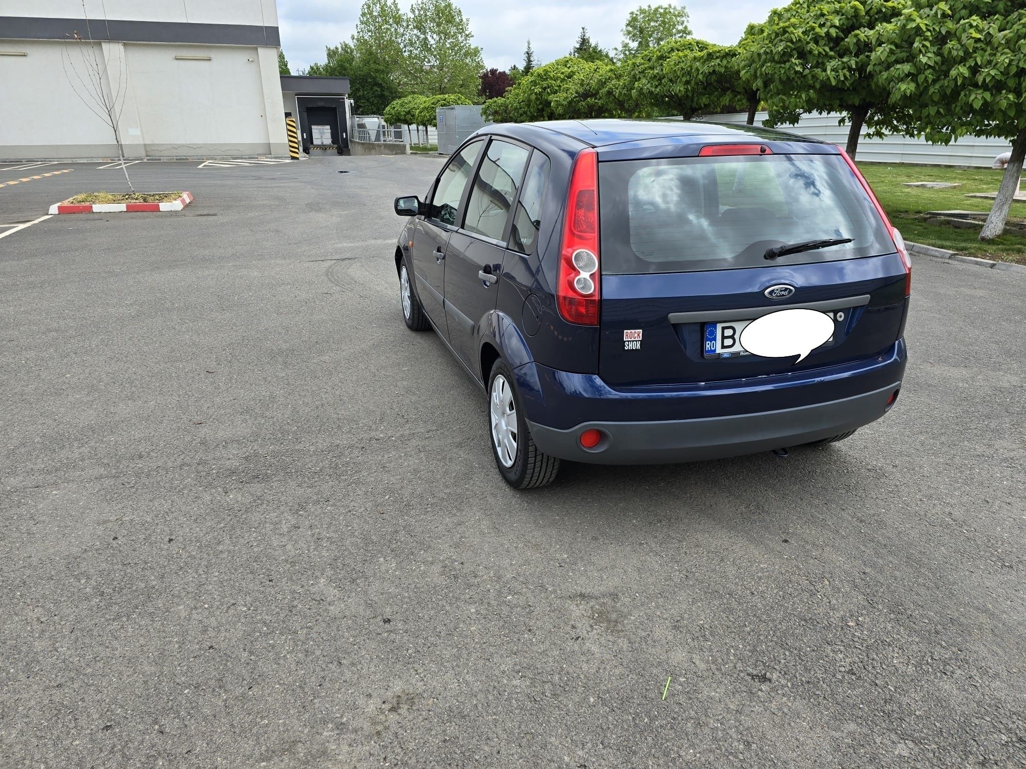 Vand Ford Fiesta Benzina