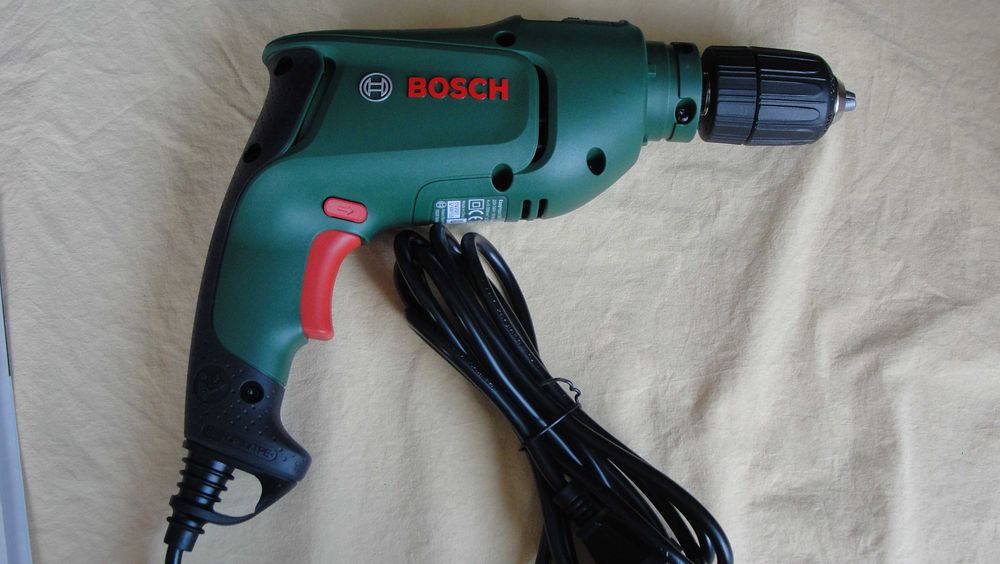 Bormasina  BOSCH  Easy impact  600   noua cu garantie