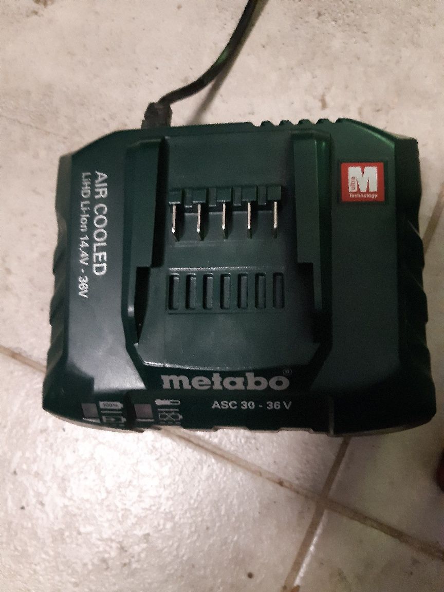 Acumulatori și incarcator Metabo ASC 30 36V
