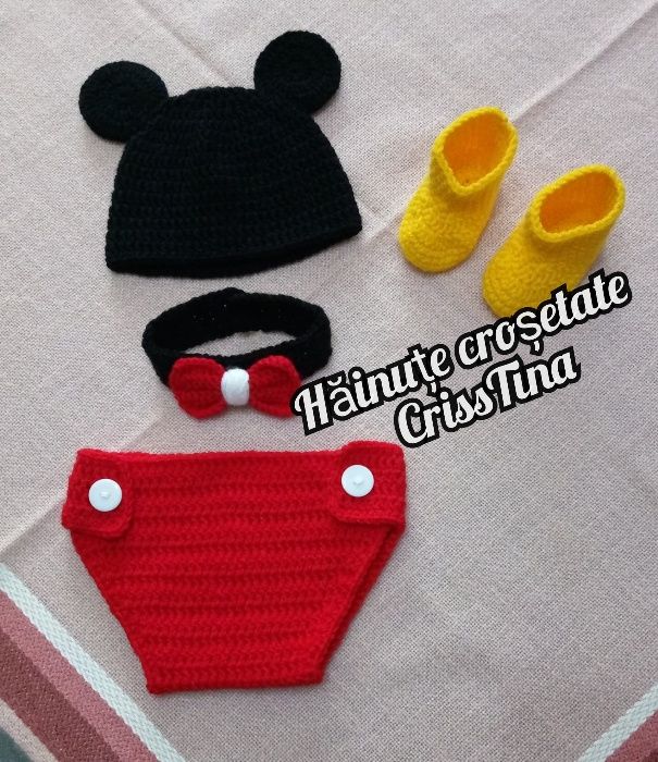 Costumas crosetat manual sedinta foto botez Mickey Mouse