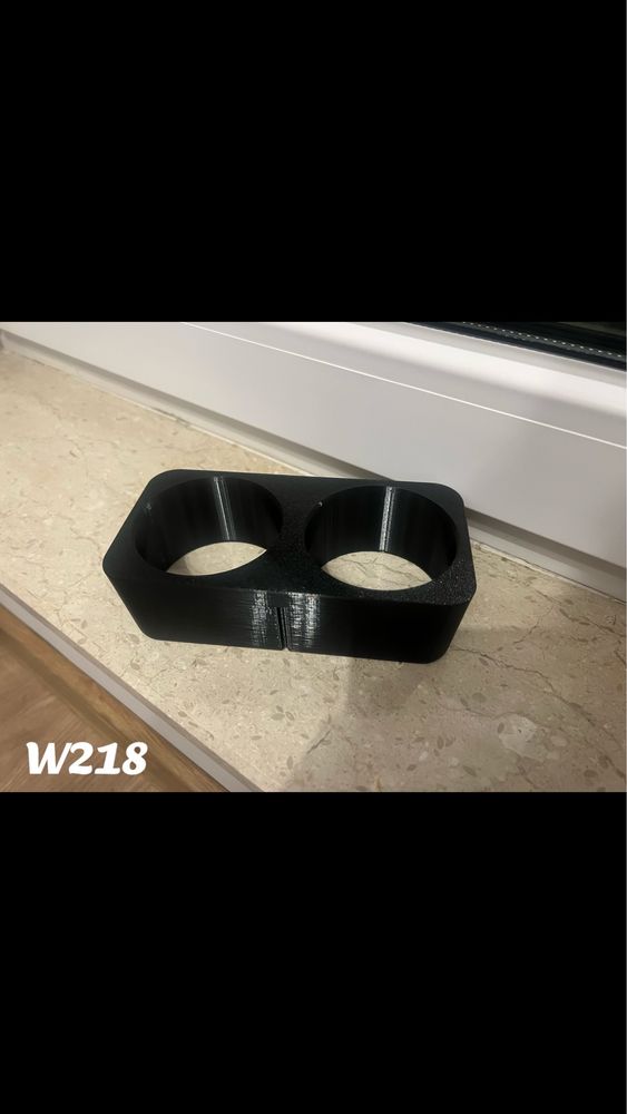 Поставка за чаши за Mercedes w203,w204,w218 и w221