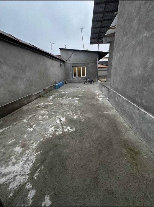 Hovli sotiladi 5 sotix