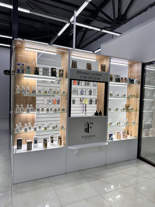 Продается островок-бутик (5 м²) (оборудование)