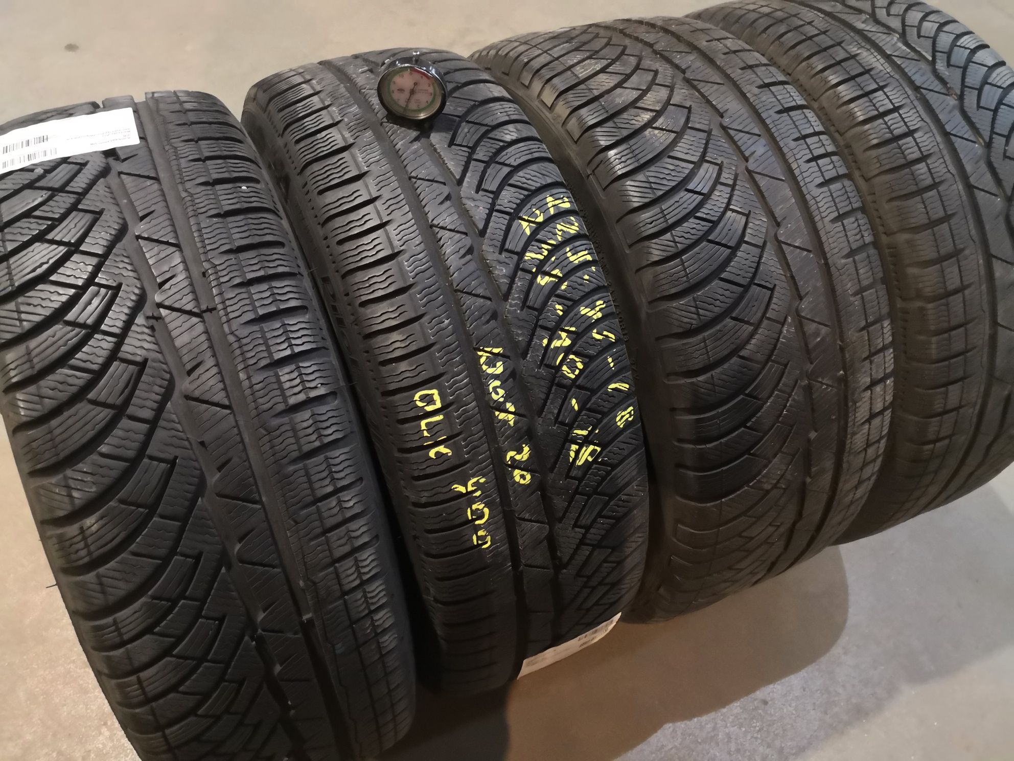 225 45 18 цола спорт пакет задни 245 40 18 Michelin dot 20