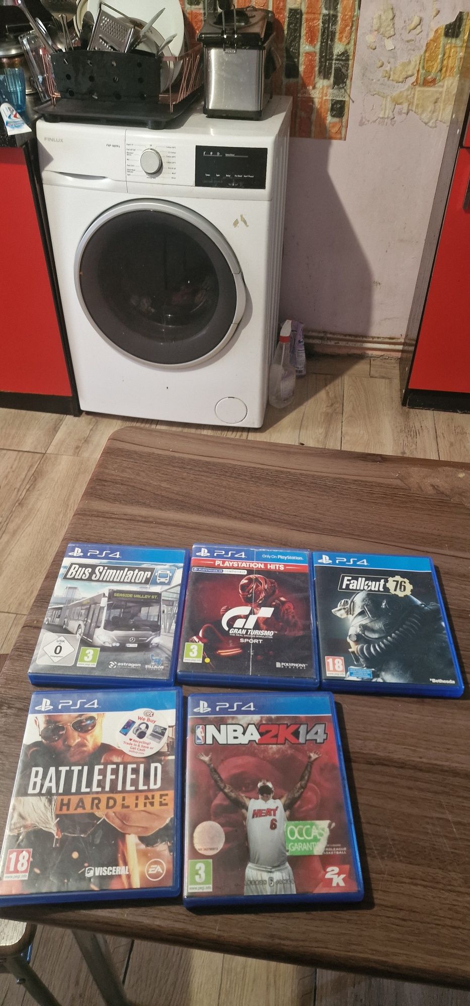 Playstation4-игри в много добро състояние