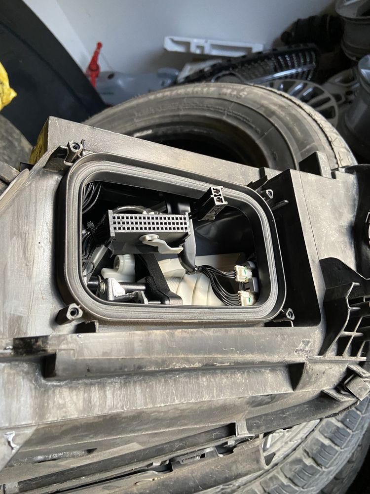 Десен фар за Mercedes, S class, W222, fullled