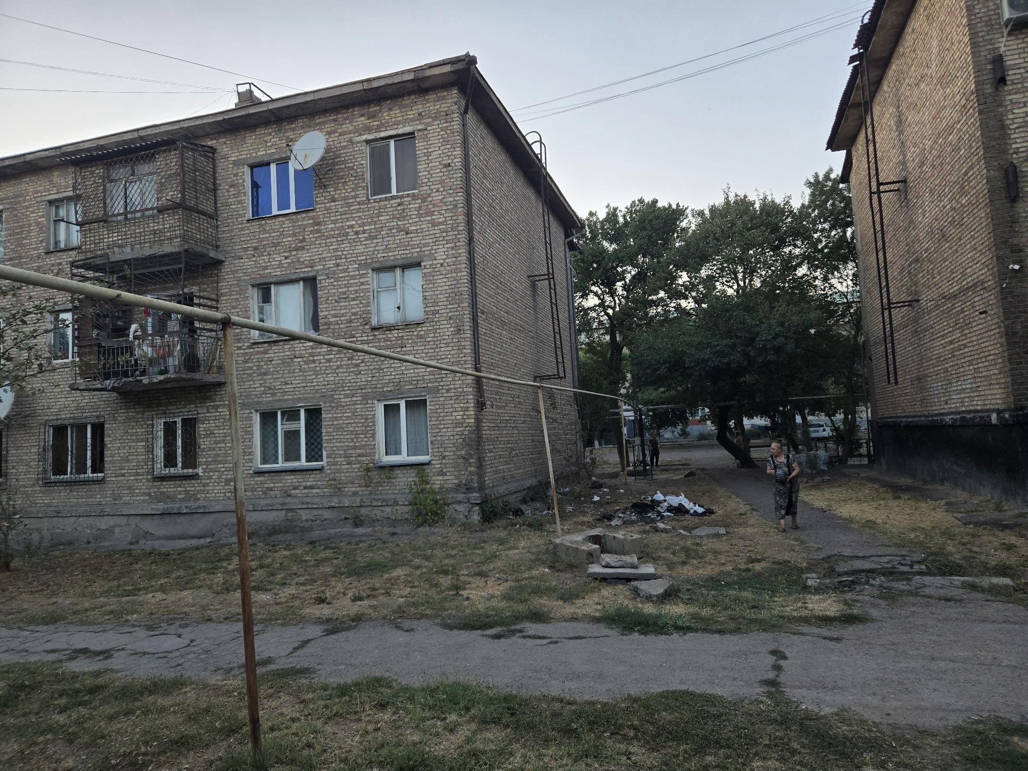 O'zimni uyim sotaman