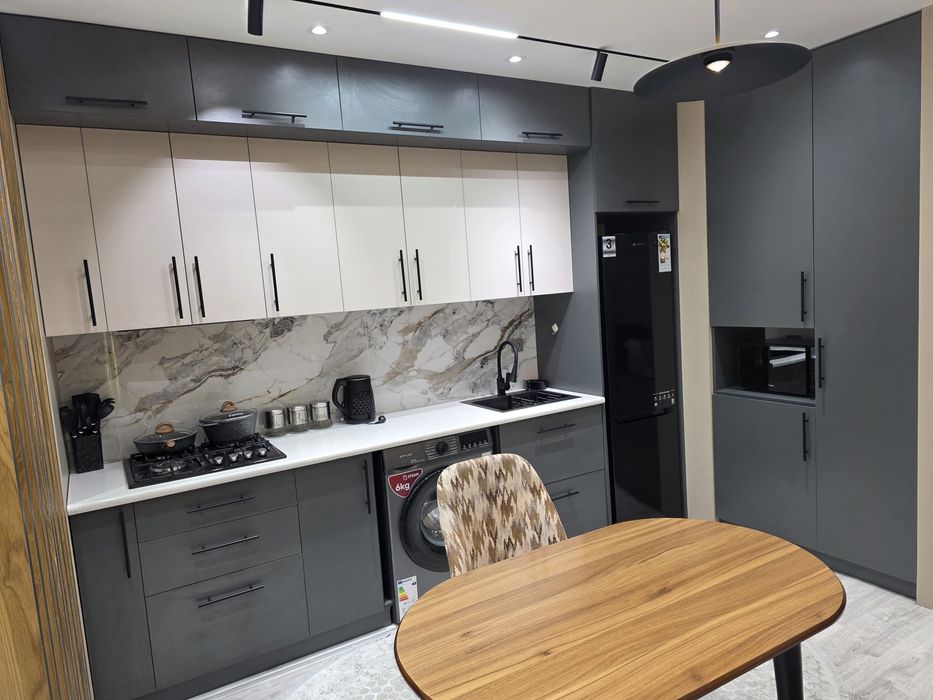 Сдам в аренду (студия), круг Рохат