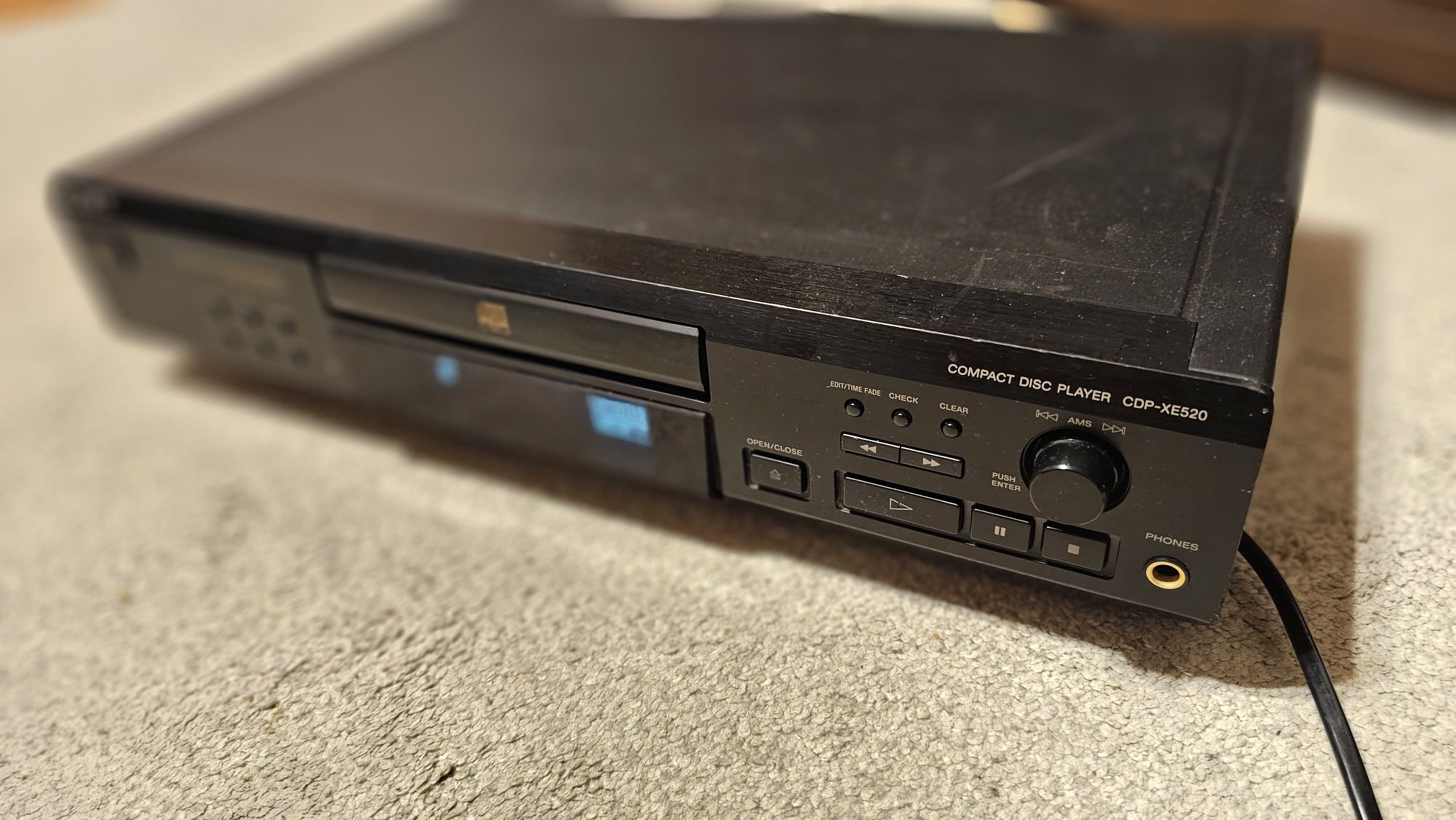 CD Player Sony CDP XE-520 perfect functional dar fara telecomanda