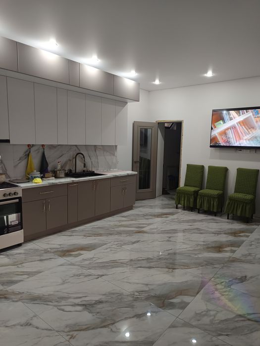 Кирпичный,250 м², можно под Ипотеку