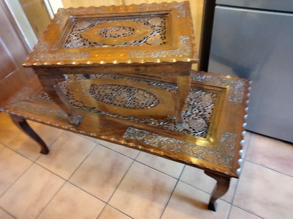 Măsuțe făcute manual