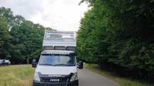 Vind iveco basculabil pe 3 părți motor 3000 cu AC accept variante