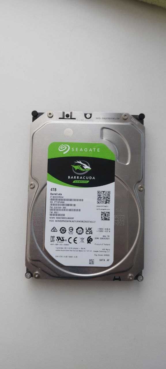 Жесткий диск HDD 4 TB Seagate Barrakuda
