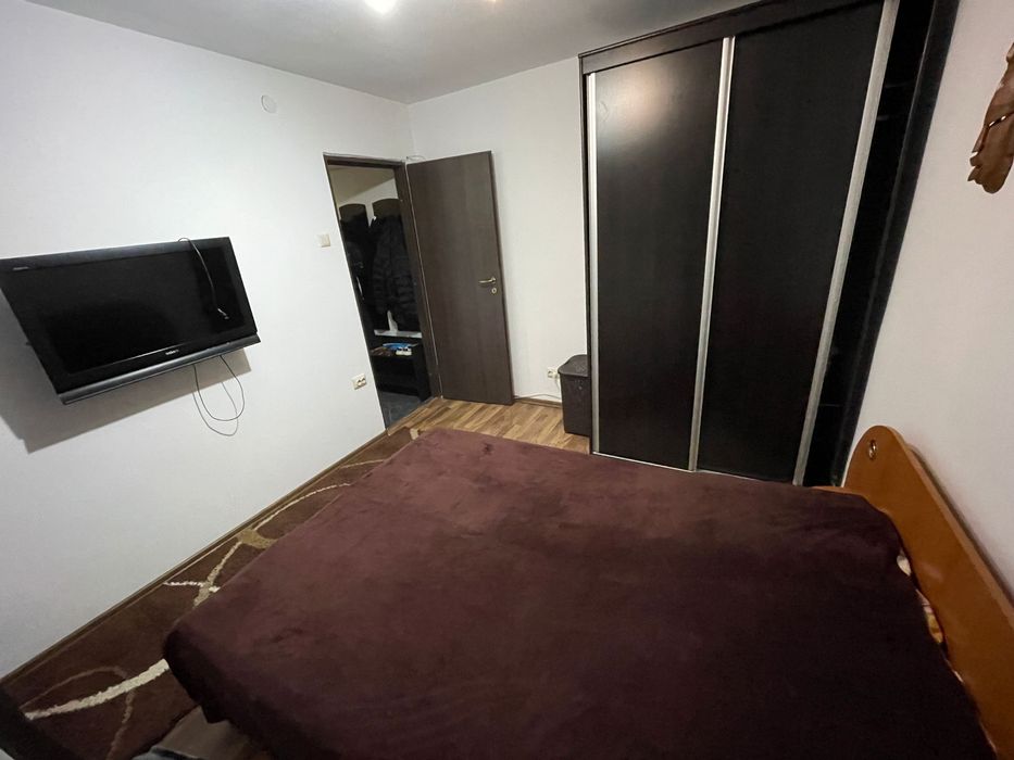 Apartament 3 camere 3/4 Vălenii de Munte