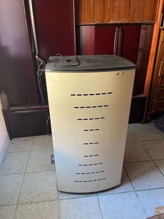 Печка на пелети,използвана два сезона.