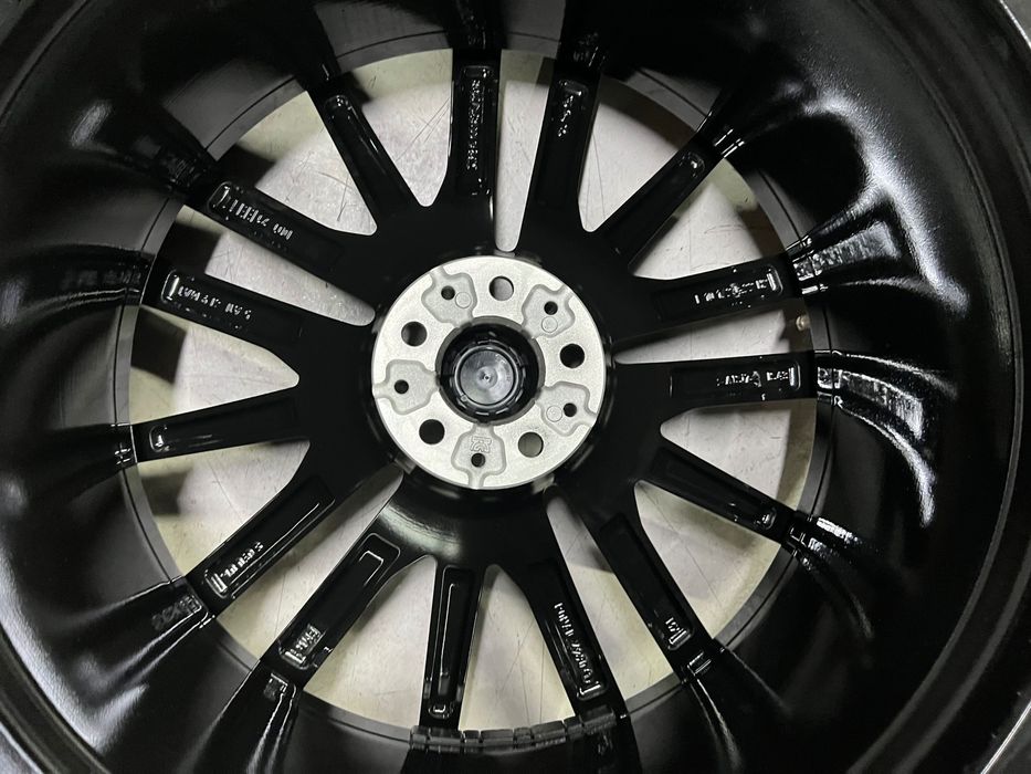 Jante Originale BMW X5 / X6 (G05/G06) R22 M742 Black