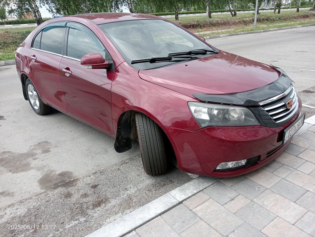 Geely Emgrand EC7 
ДВС и АКПП автомат в отличном состоянии.
Ход