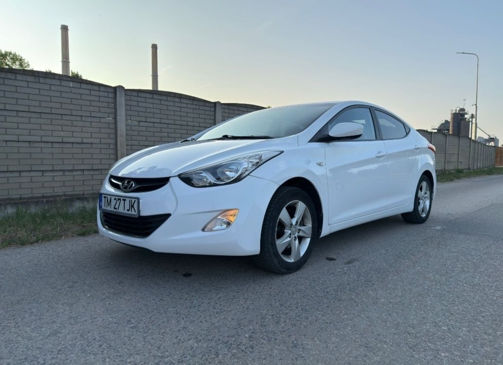 Hyundai Elantra 1.6 benzina 2012
