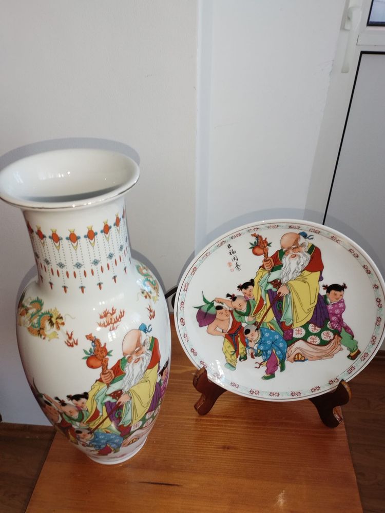 Set vază și farfurie porțelan, China, 1977