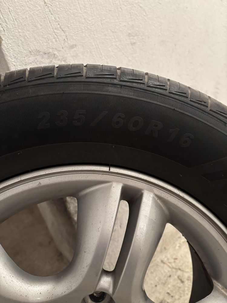 Гуми с джанти за Kia Sportage 2