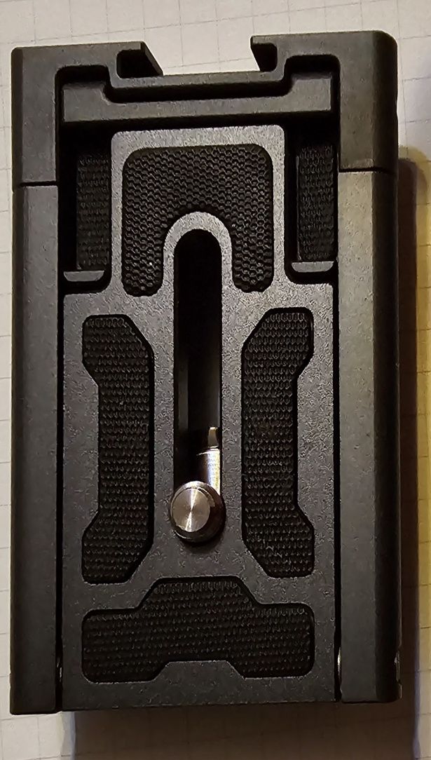 Placă Benro Arca-Swiss 70mm cu adaptor pentru smartphone