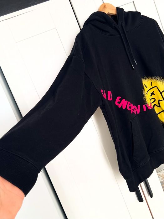 Суитчър Bershka с цветни щампи