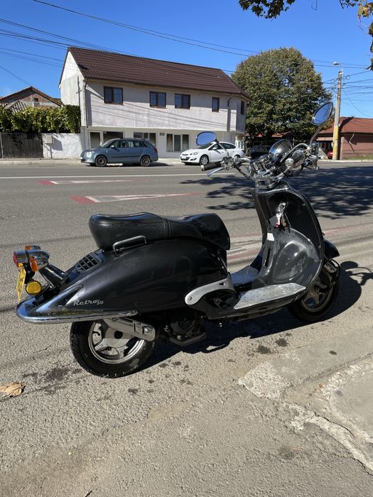 Scuter 50cc Retro motor 4 timpi