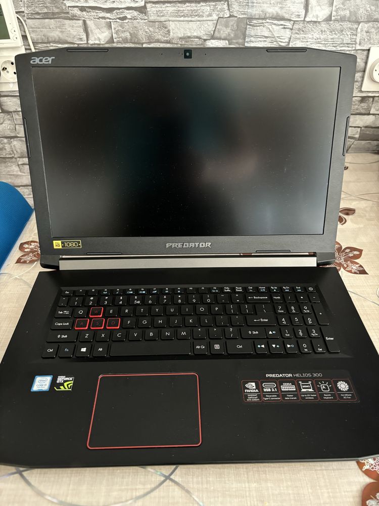 Laptop acer helios 300