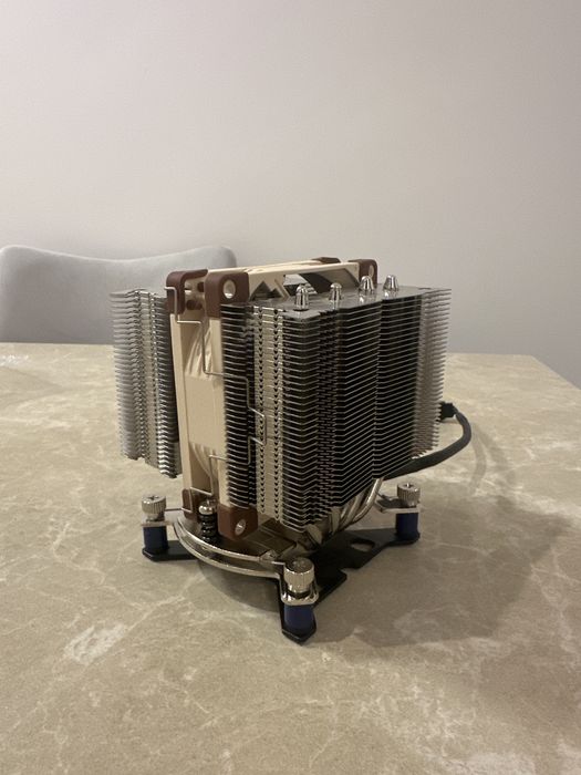 Охладител Noctua NH-D12L