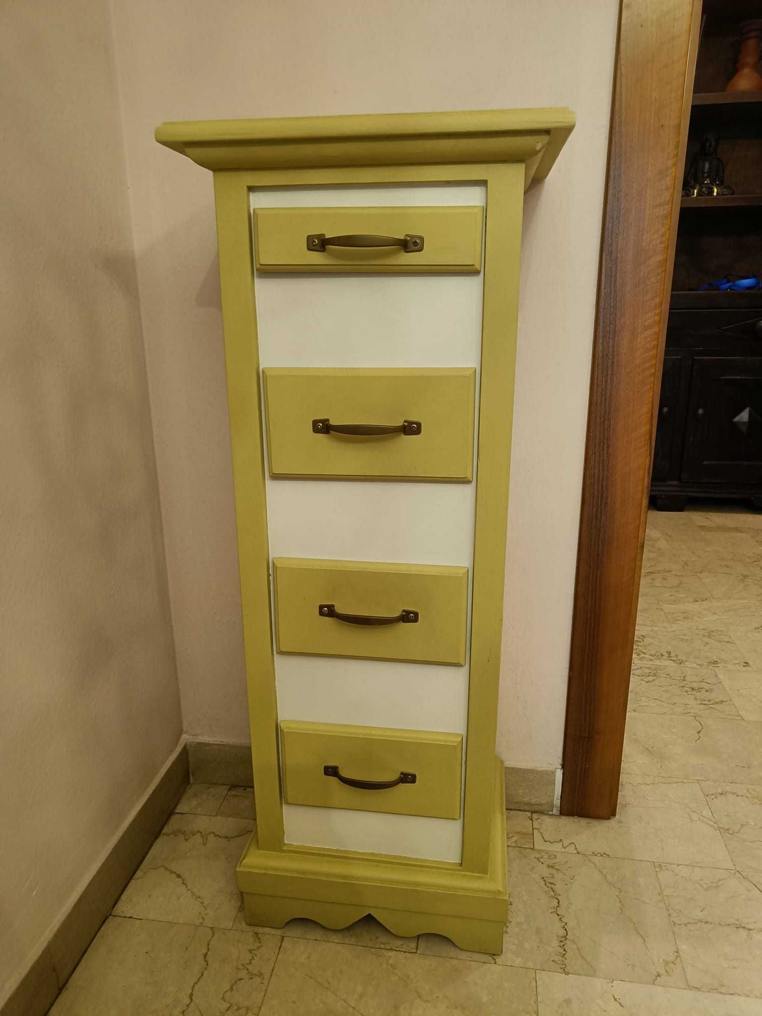 Comode Diverse Modele si Marimi
