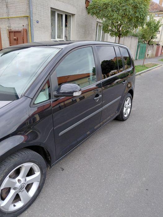 Vând Wolsvagen touran