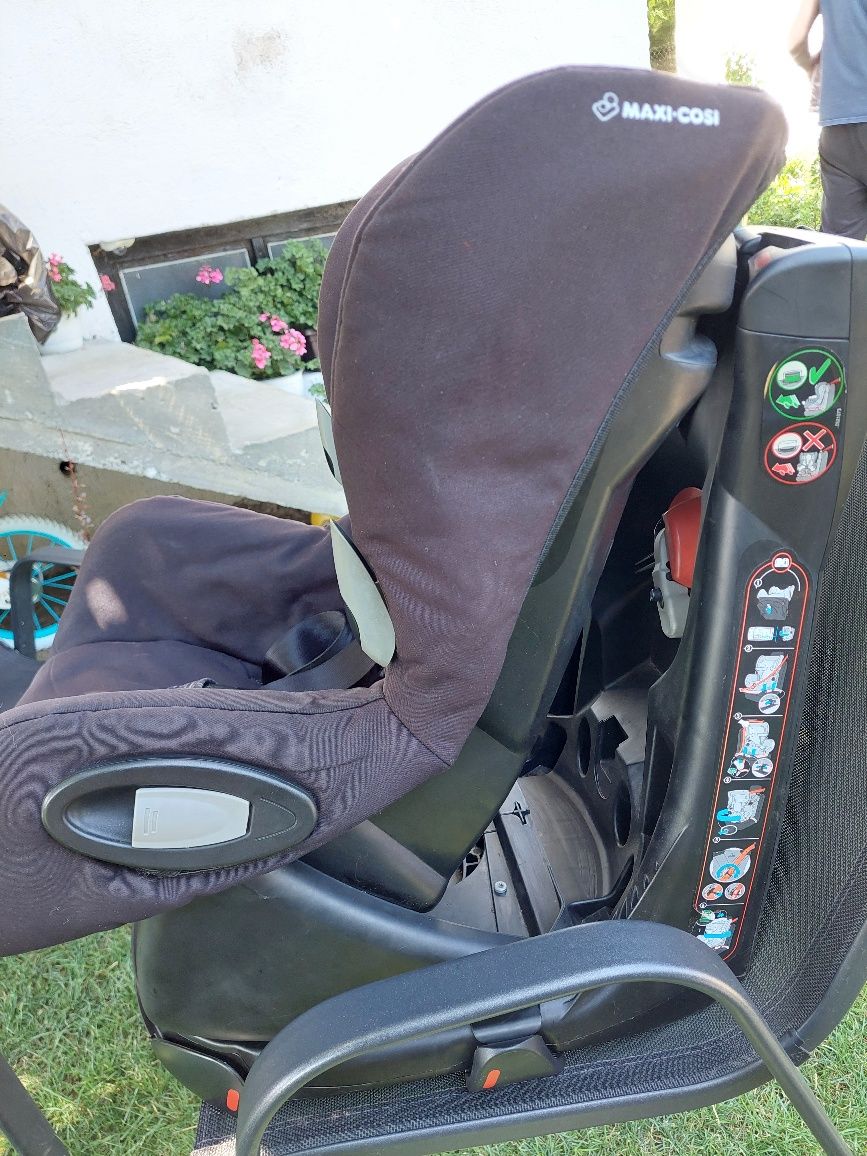 Maxi cosi axiss black