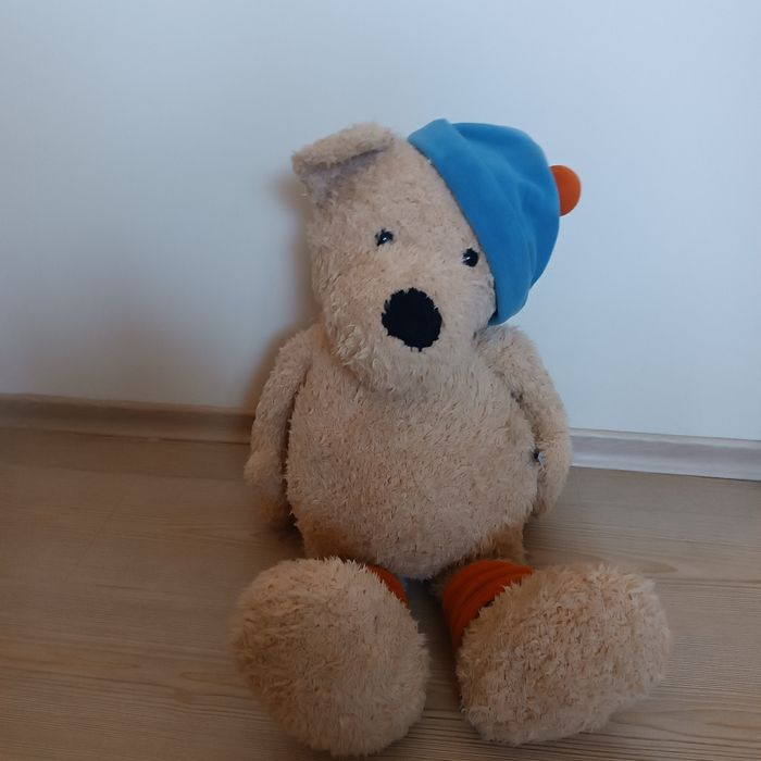 Голям плюшен мечок