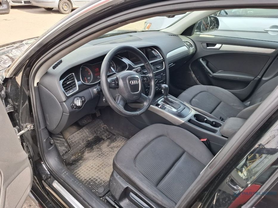 Dezmembrez AUDI A4 IV Avant 8K5, B8 2009 2.0 TDI CAGA 105KW|143HP