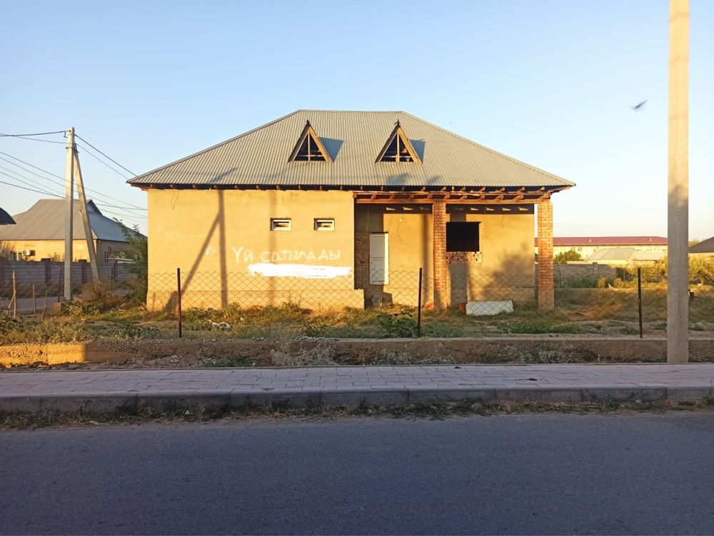 продам недостроенный кирпичный дом