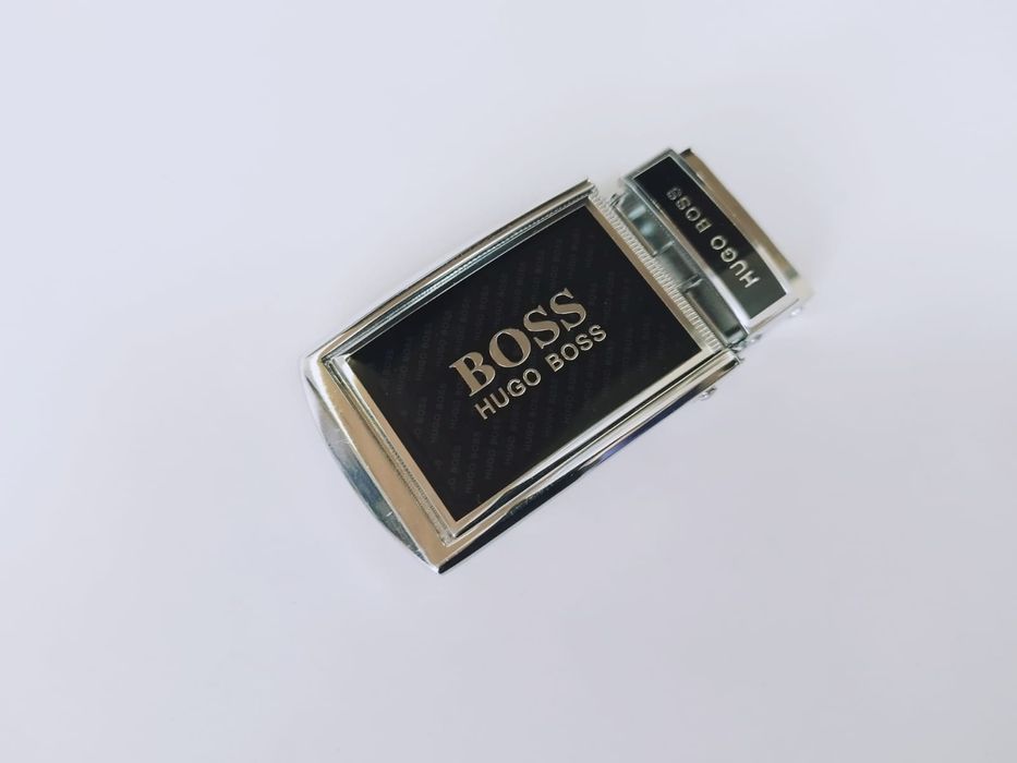 Veche catarama metalica Hugo Boss