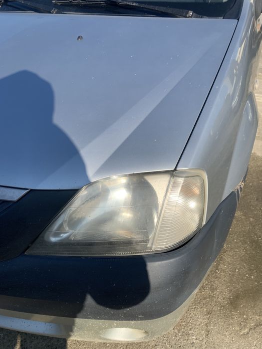 Far stanga Dacia Logan