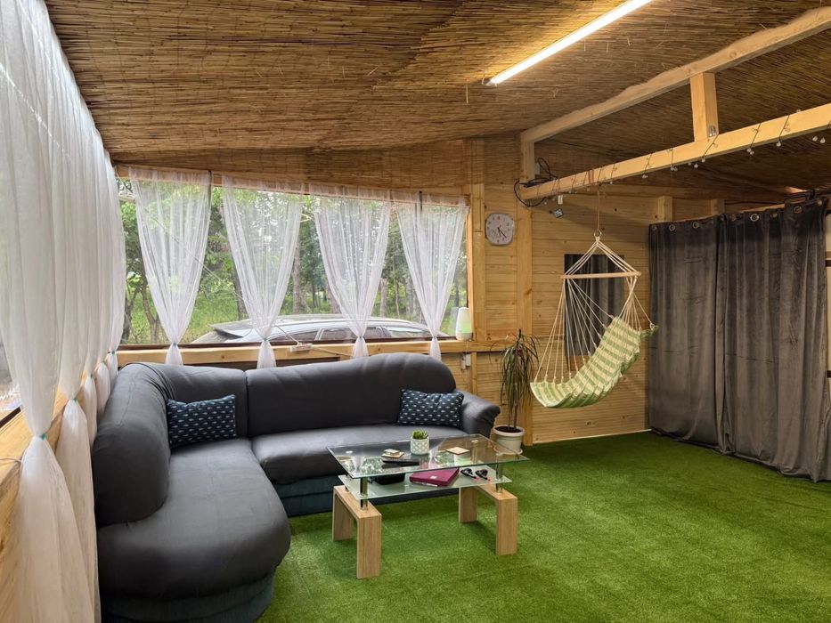 Еко Кънпинг Градина Каравана Лазов