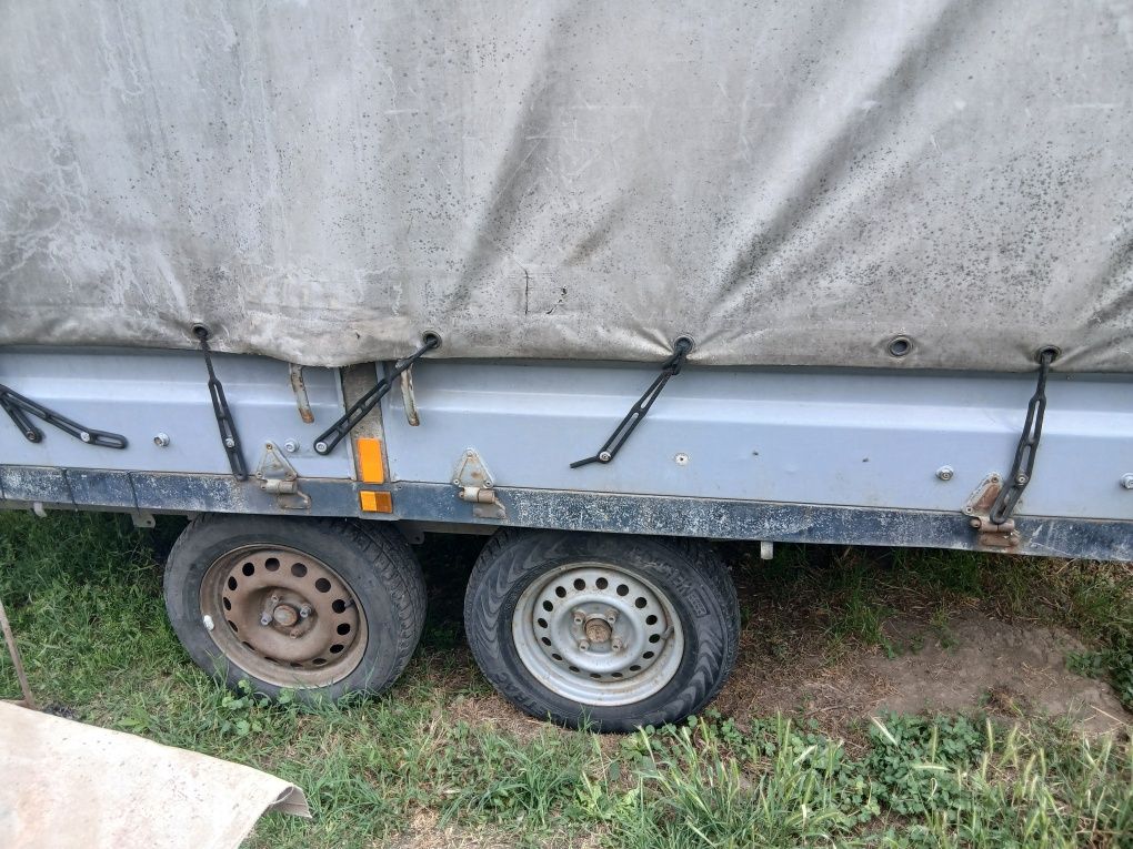 Remorca auto de vânzare
