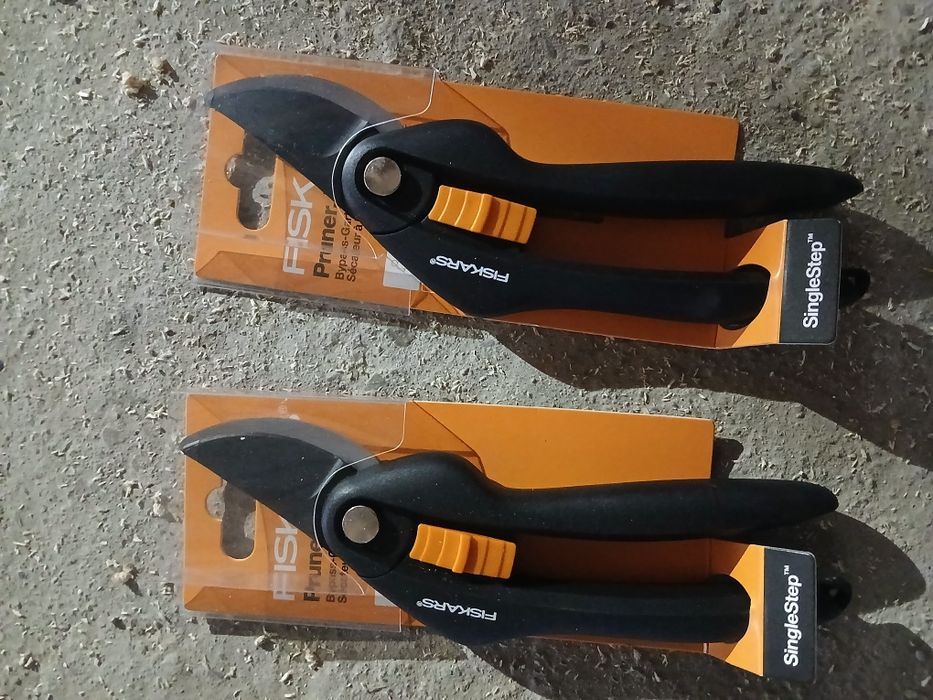 Foarfeca de grădinărit noua fiskars