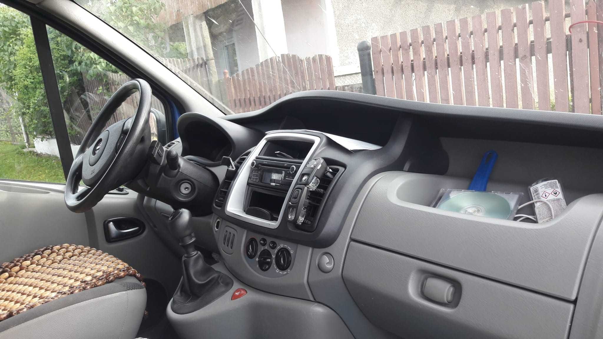 Vand Opel Vivaro 5+1 2013