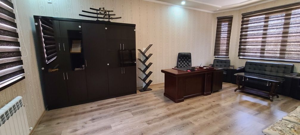 Аренда офисного помещения  2 этажа, евроремонт, мебель