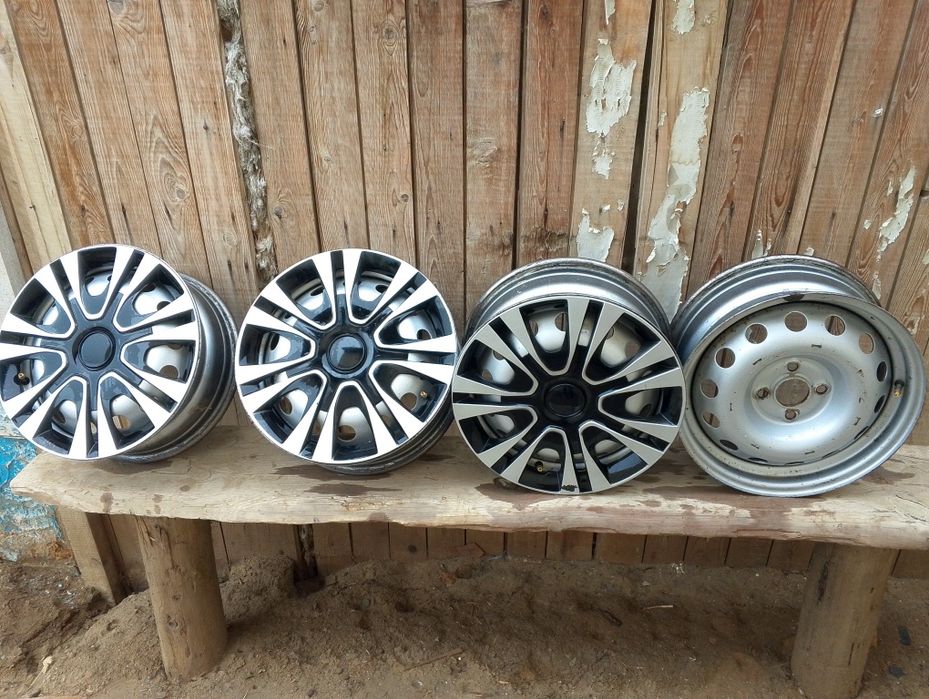 Продам диски (штамп R15)