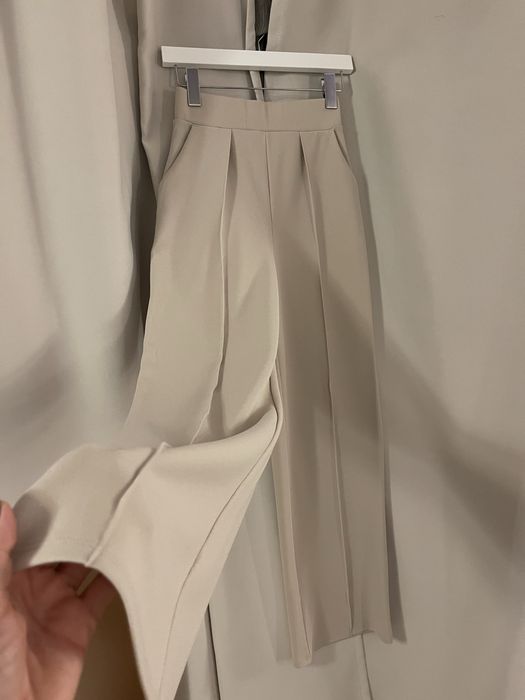 Панталони в сиво и бежаво H&M