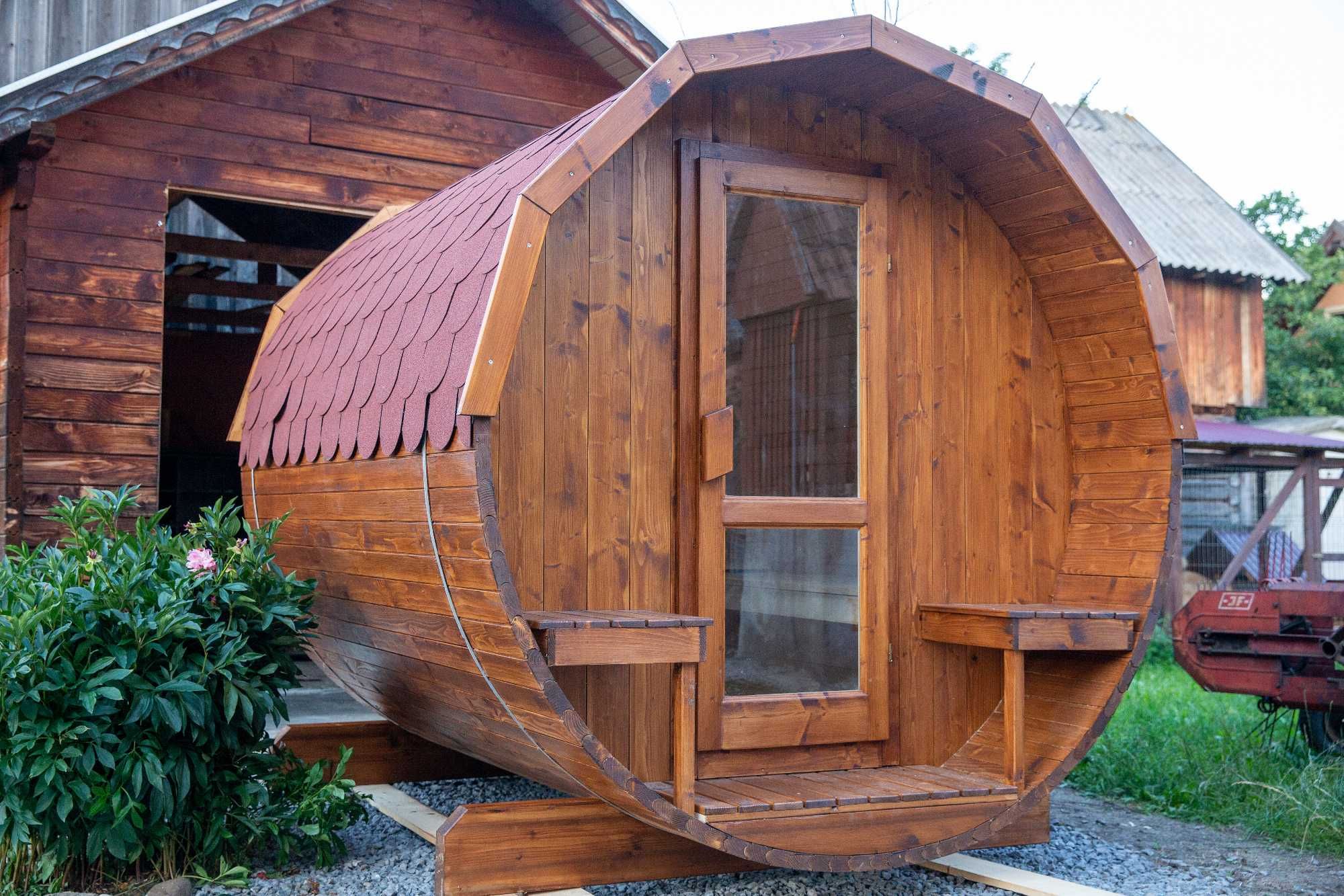 Sauna tip butoi exterior din lemn