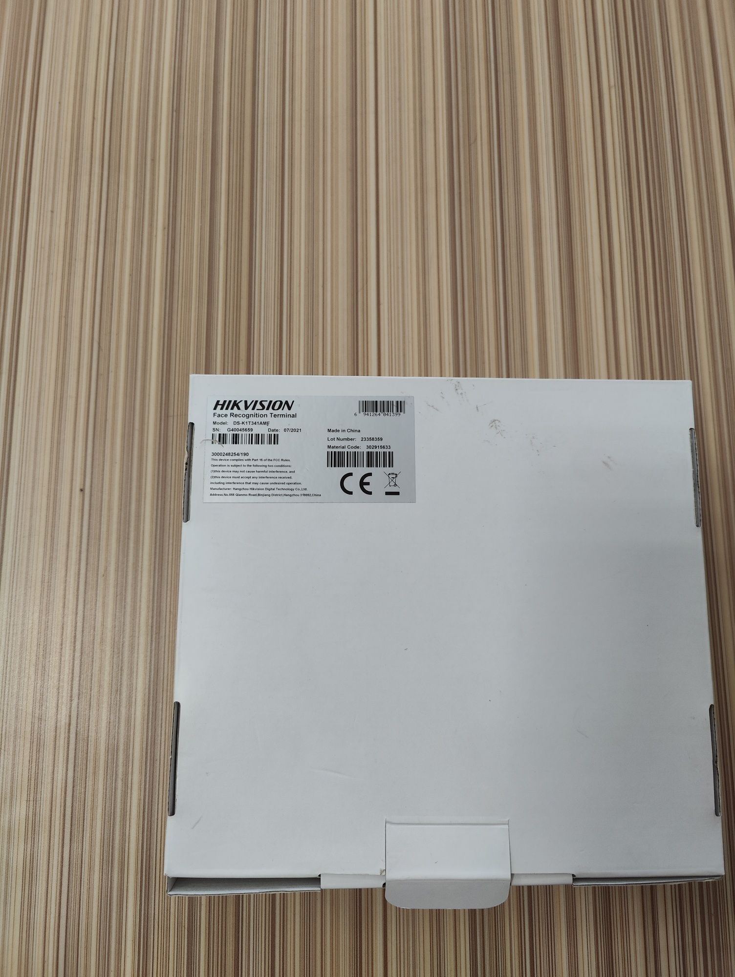 Hikvision DS-K1T342MWX Терминал доступа с распознаванием лиц