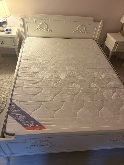 Pat de vanzare cu saltea si 2 noptiere