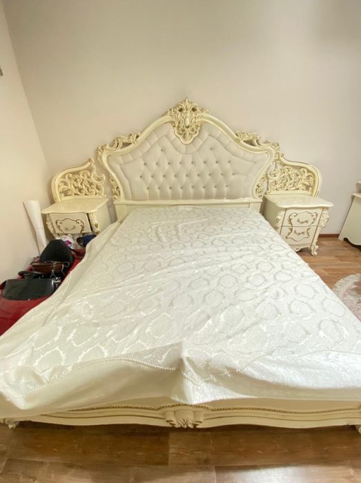 Спальный гарнитур