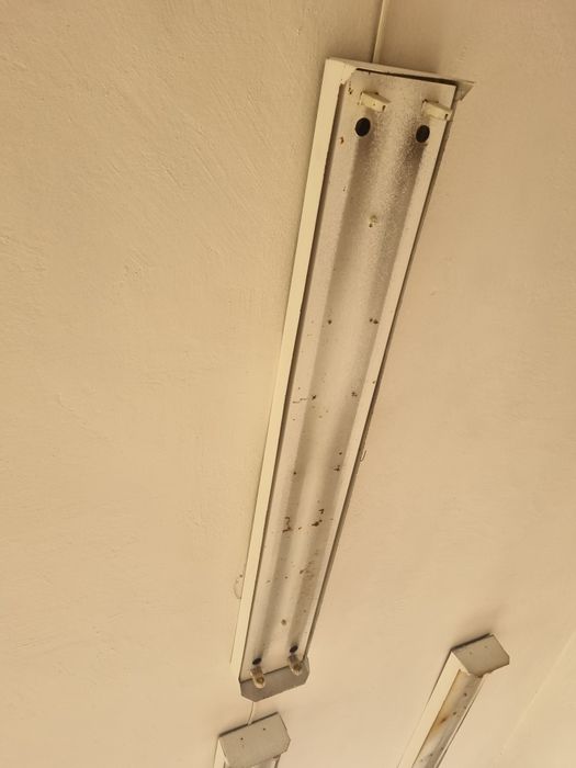 Луминисцентни осветителни тела различни видове и размери