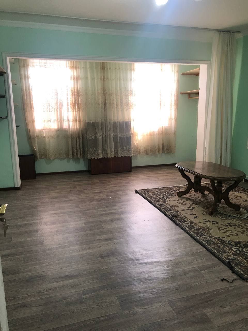 Сдается в аренду 2 х комнатная ул Бобура Аэропорт рядом без мебели